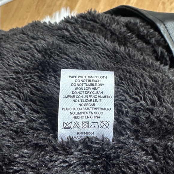 AKIRA BABY IT'S COLD OUTSIDE FUR TRIM MOTO HI LOW BELT MEDIUM EXCELLENT - Picture 9 of 10